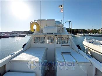 Bertram Yacht 31' Fbc