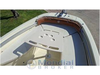INVICTUS YACHT FX190