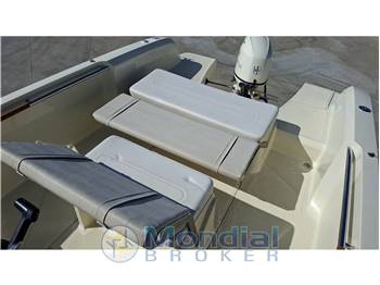 INVICTUS YACHT FX190