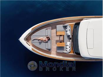 INVICTUS YACHT Invictus ST550