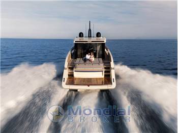 INVICTUS YACHT Invictus ST550