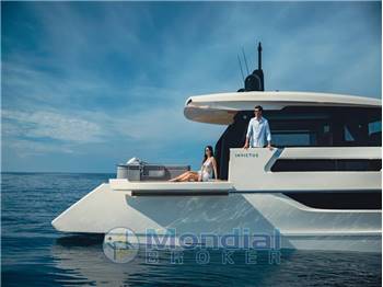 INVICTUS YACHT Invictus ST550