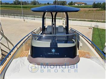 INVICTUS YACHT GT280