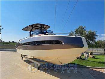 INVICTUS YACHT GT320