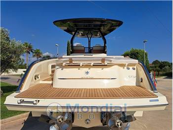 INVICTUS YACHT GT320