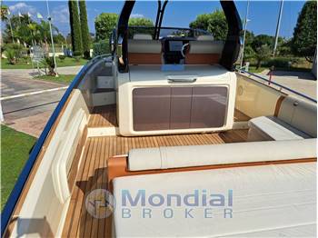 INVICTUS YACHT GT320