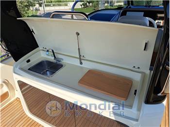 INVICTUS YACHT GT320