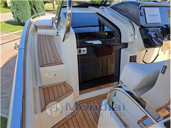 INVICTUS YACHT GT320