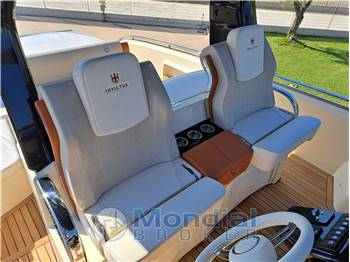 INVICTUS YACHT GT320