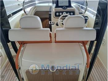 INVICTUS YACHT GT 280 WILD BRONZE