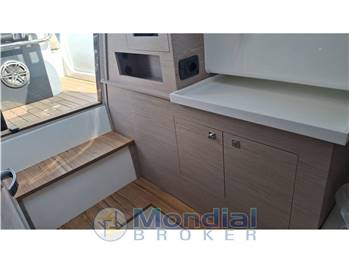 SACS MARINE STRIDER 11 OPEN BACK