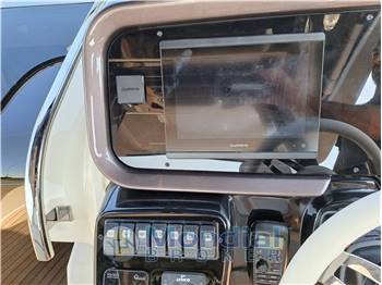 INVICTUS YACHT GT 320 WILD BRONZE