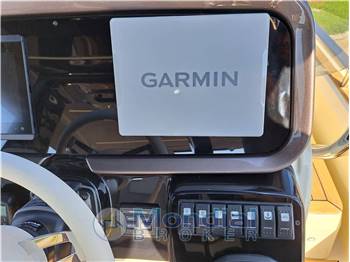 INVICTUS YACHT GT 320 WILD BRONZE