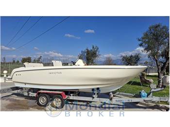 INVICTUS YACHT FX 190