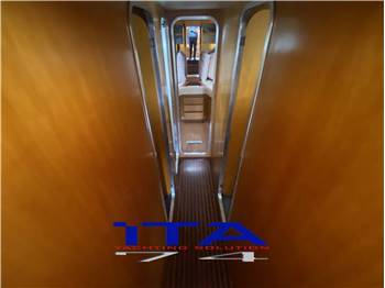 Ferretti altura 42