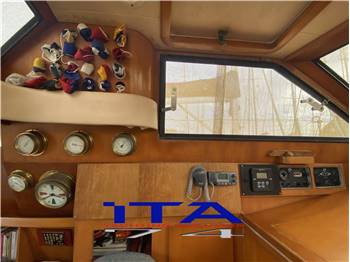 Ferretti altura 42