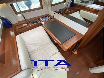 Beneteau Oceanis 51.1