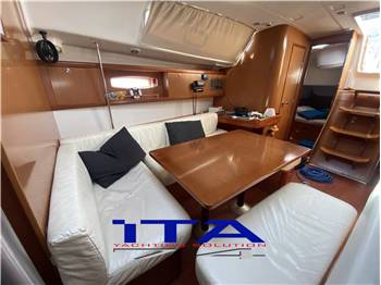 Beneteau Oceanis 43