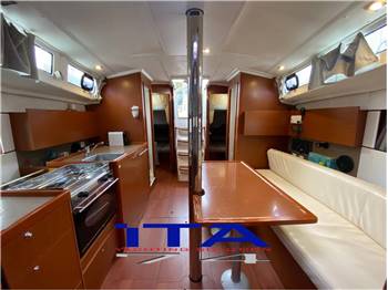 Beneteau Oceanis 38.1