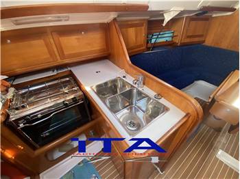 comar yachts comet 33 sport