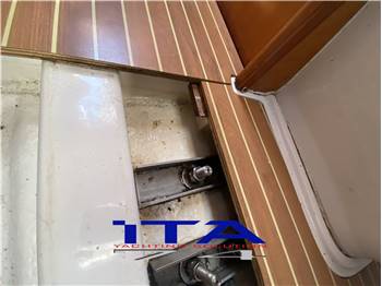 comar yachts comet 33 sport