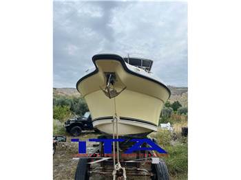 Century boats Century 2400 CC