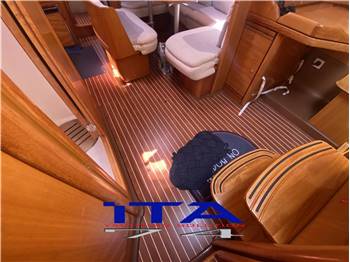 bavaria 42 cruiser