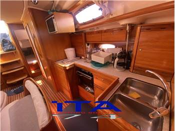 bavaria 42 cruiser