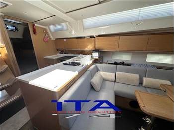 Bavaria yachts C45 Style