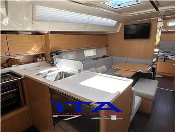 Bavaria yachts C45 Style
