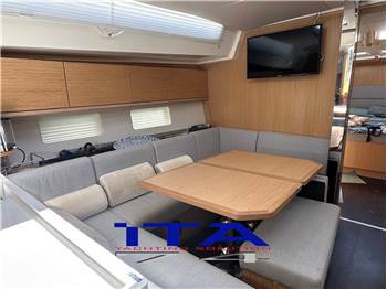 Bavaria yachts C45 Style