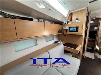 Bavaria yachts C45 Style