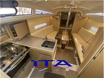Beneteau Oceanis 30.1