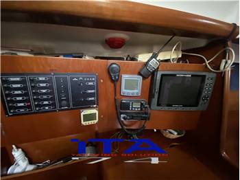 Beneteau Oceanis 393