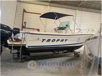 BAYLINER TROPHY 2503