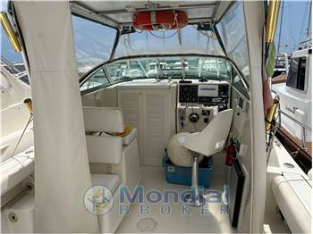 Pursuit Cuddy 2560 Cuddy 2560