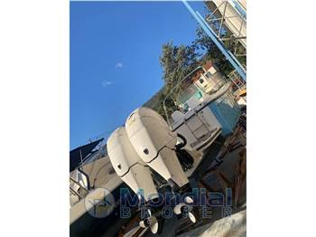 BAYLINER TROPHY 2503