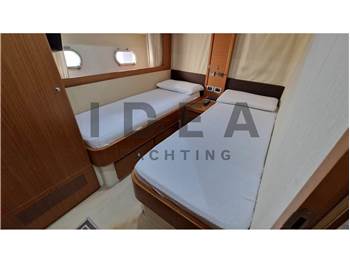 Ferretti Yachts FERRETTI 592