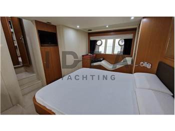 Ferretti Yachts FERRETTI 592