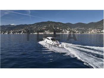 Princess Yachts V72