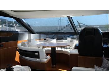 Princess Yachts V72