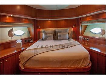 Sunseeker Predator 82