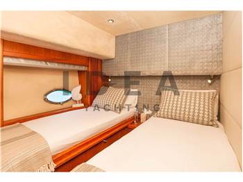 Sunseeker Predator 82