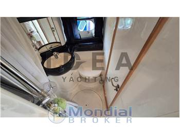 Princess Yachts Princess 420 Fly