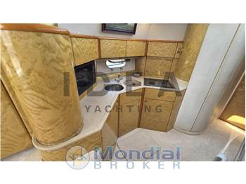 Princess Yachts Princess 420 Fly