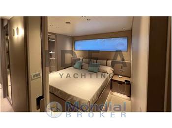 Custom Line Navetta 30