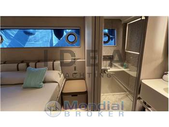 Custom Line Navetta 30