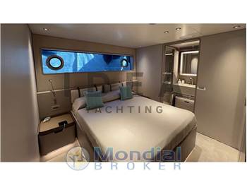 Custom Line Navetta 30