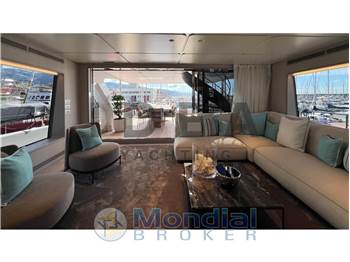 Custom Line Navetta 30