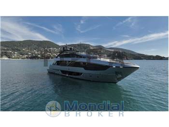 Riva 102 Corsaro Super